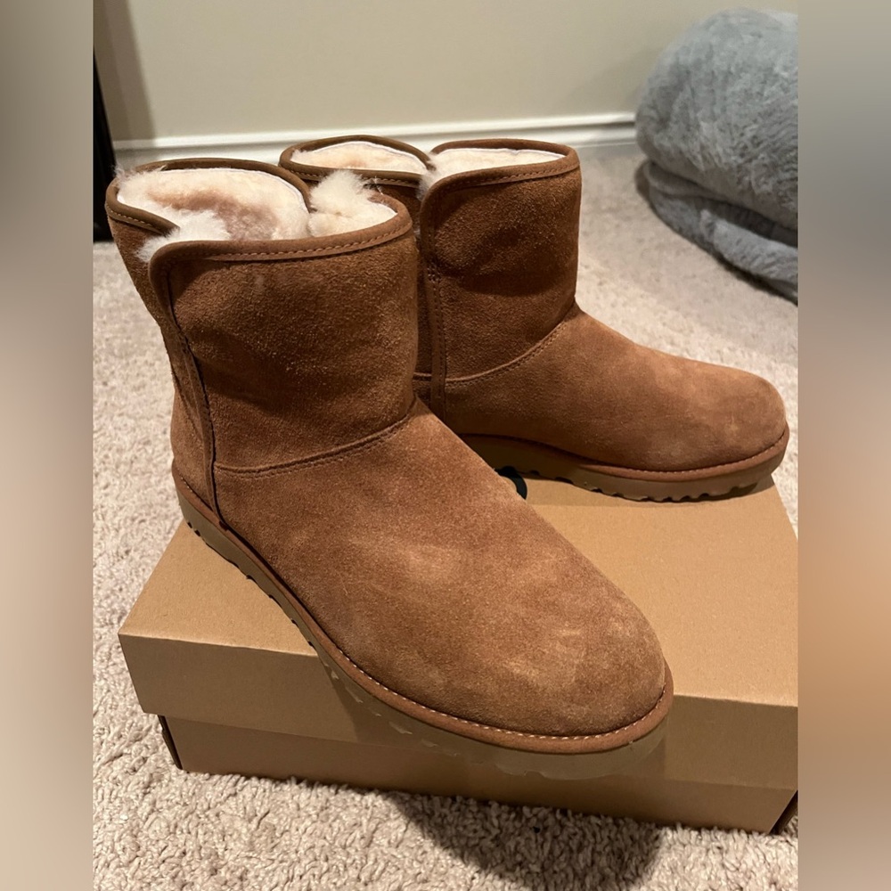 UGG - short boots. New with box.